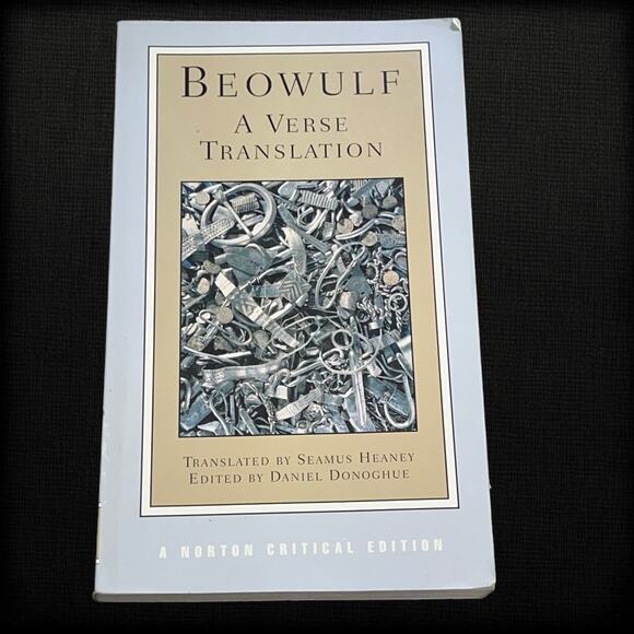 Beowulf: A Verse Translation (Norton Critical Editions) - Picture 1 of 8